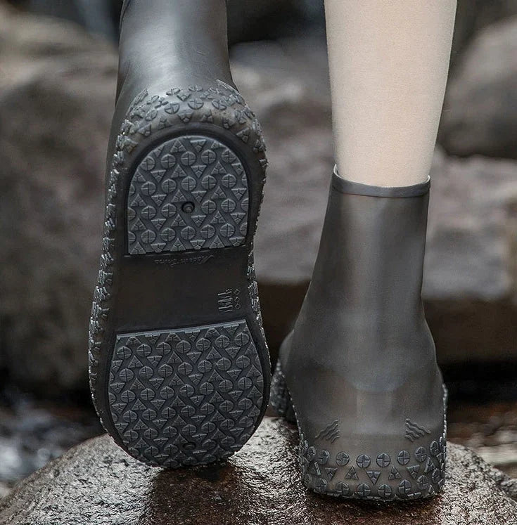 Stop Soaked Sneakers! Heavy-Duty Rain Shoe Covers – Anti-Slip & Fold Into Your Bag